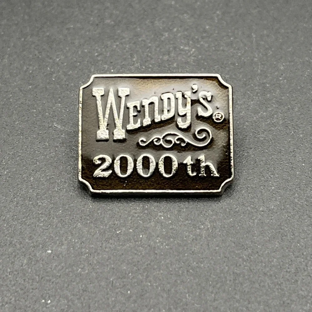 Wendy's Fast Food Restaurant 2000th Employee Lapel Hat‎ Pin